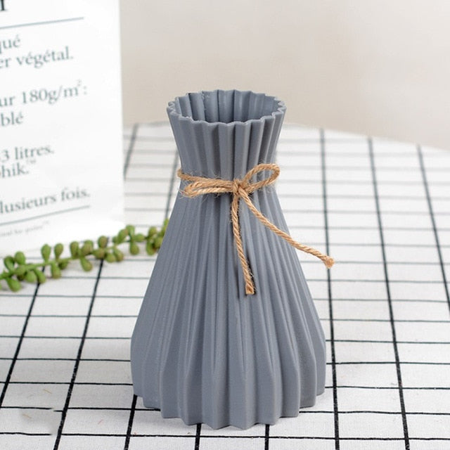 SIMPLICITY VASE